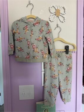 Kids Floral Hoodie & Jogger Set - Sage Green
